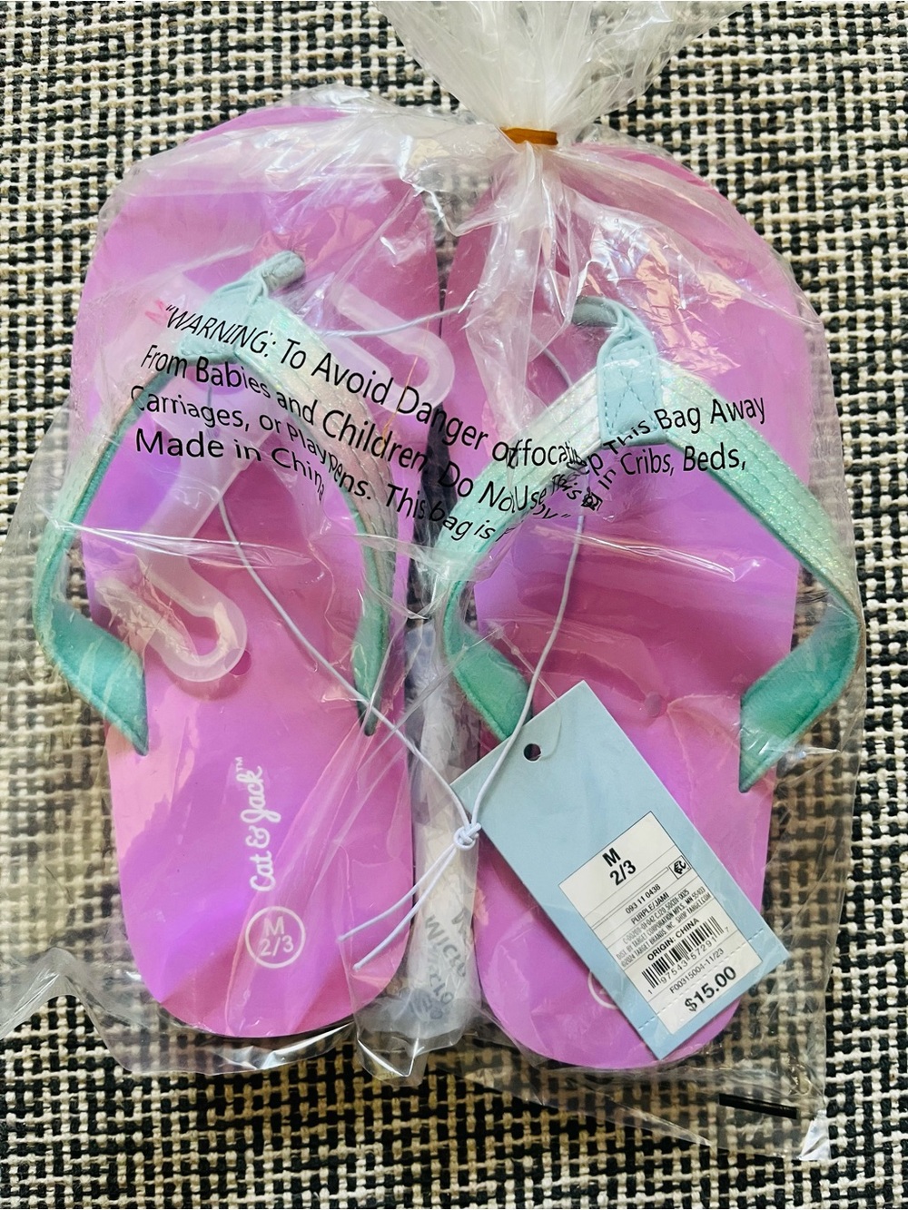 [NWT] CAT & JACK Kids Flip Flops Size M (2/3)